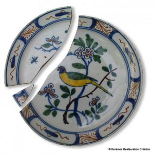 ASSIETTE-DELFT-OISEAU-BRANCHE-CASSE-624x624